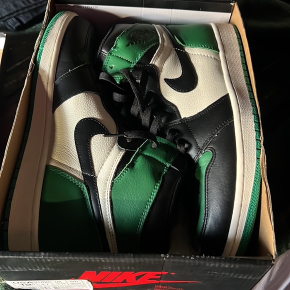 12.5 Jordan 1 Pine Green Og - Picture 3 of 5